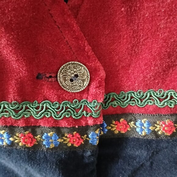 Casey & Max Vintage Velvet Embroidered Flower Applique Button Vest Size M - Picture 2 of 7